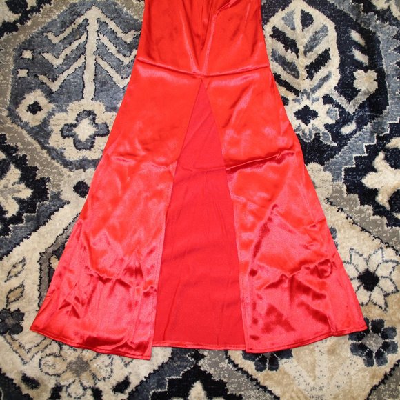 satin evening gown - Picture 3 of 4